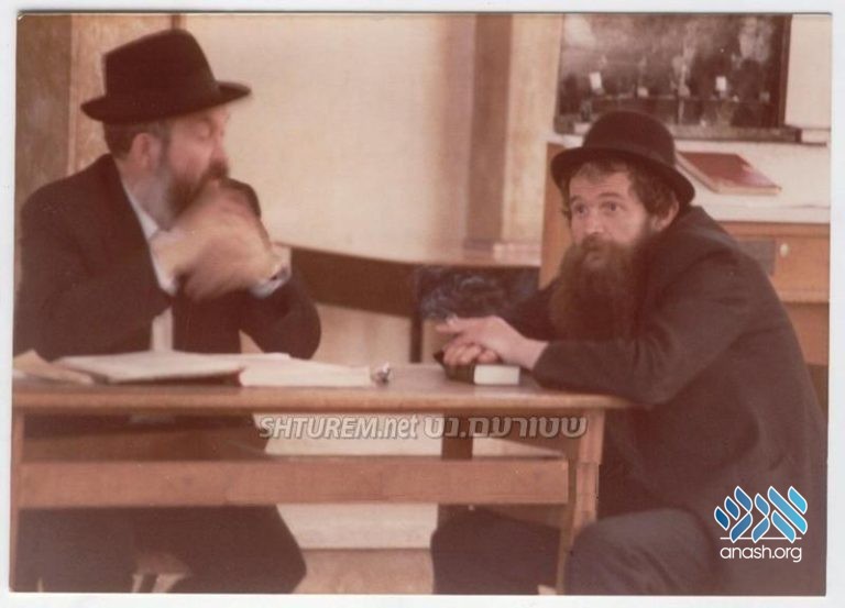 Right, with Reb Yankel Katz, Rosh Yeshiva in Kfar Chabad.