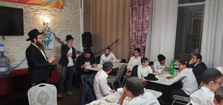 Tzfas Yeshiva Visits Kevorim of the Rabbeim