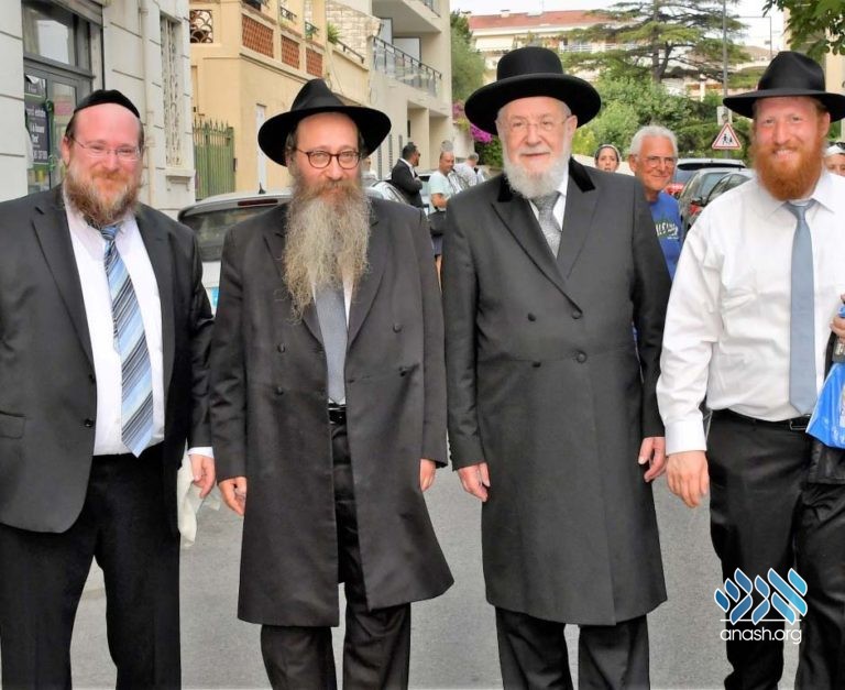 Rabbi Yisroel Meir Lau Joins Dedications