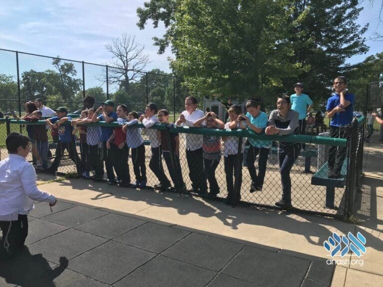 Campers Retrace the Frierdiker Rebbe’s Footsteps