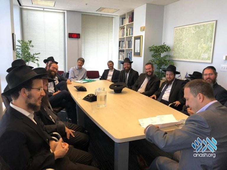 NorCal Shluchim Meet Consul General