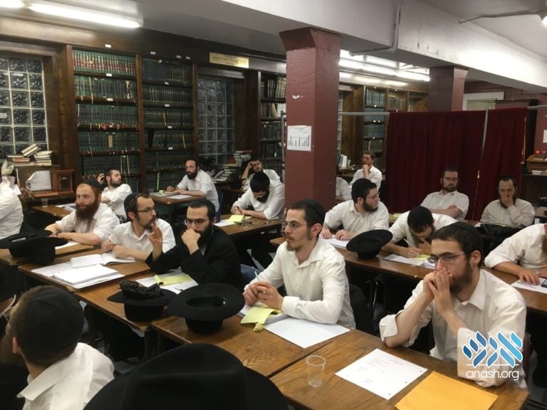 Summer Mechanchim Course Underway