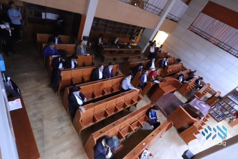Paris Celebrates Yud Beis Tammuz
