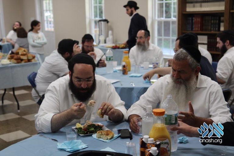 A New Staff Zal For Gan Yisroel