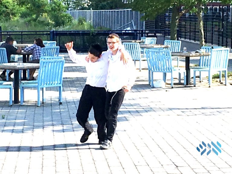 Tzeirei Hatmimim Hosts Rosh Yeshiva
