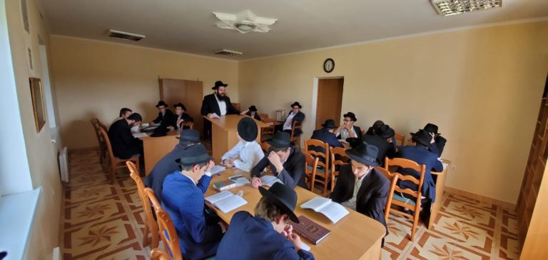 Tzfas Yeshiva Visits Kevorim of the Rabbeim