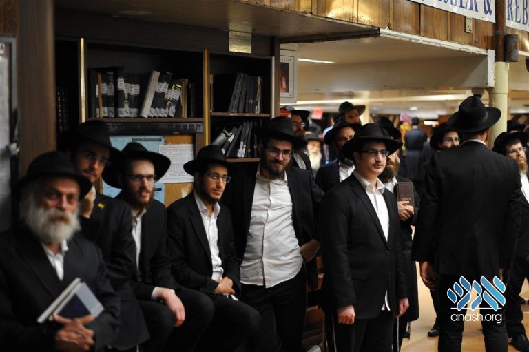 770 Celebrates the Chag Hageula