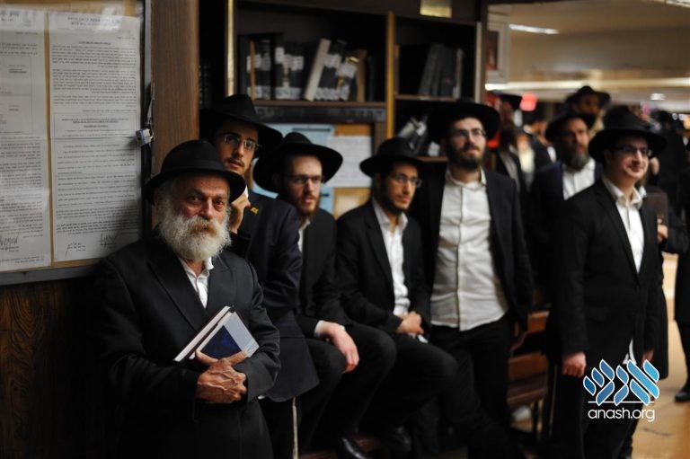 770 Celebrates the Chag Hageula
