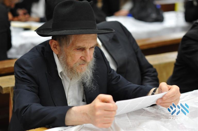 770 Celebrates the Chag Hageula