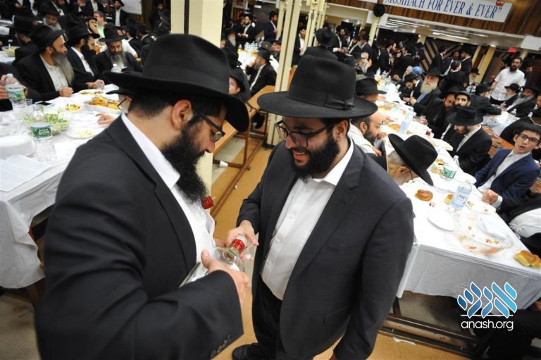 770 Celebrates the Chag Hageula