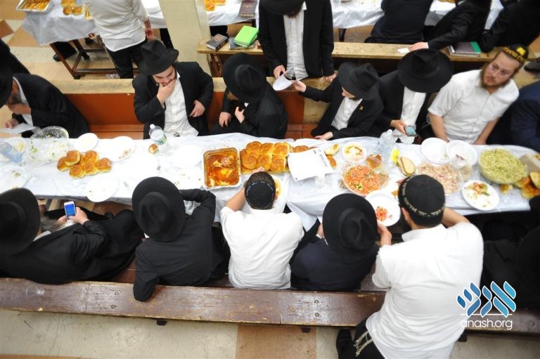 770 Celebrates the Chag Hageula