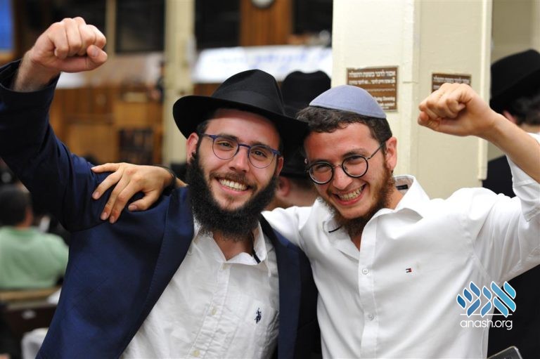 770 Celebrates the Chag Hageula