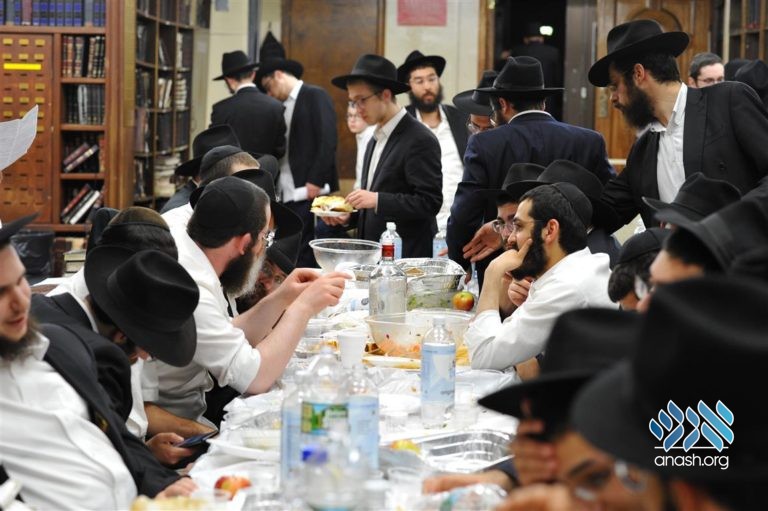 770 Celebrates the Chag Hageula