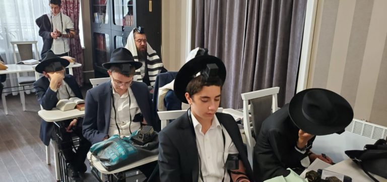 Tzfas Yeshiva Visits Kevorim of the Rabbeim