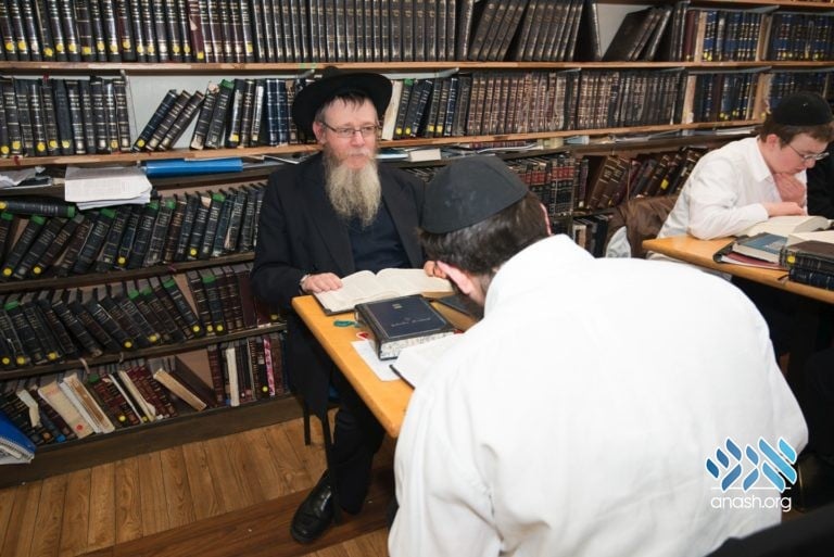 Famous Yeshiva at Risk of  Closing Its Doors