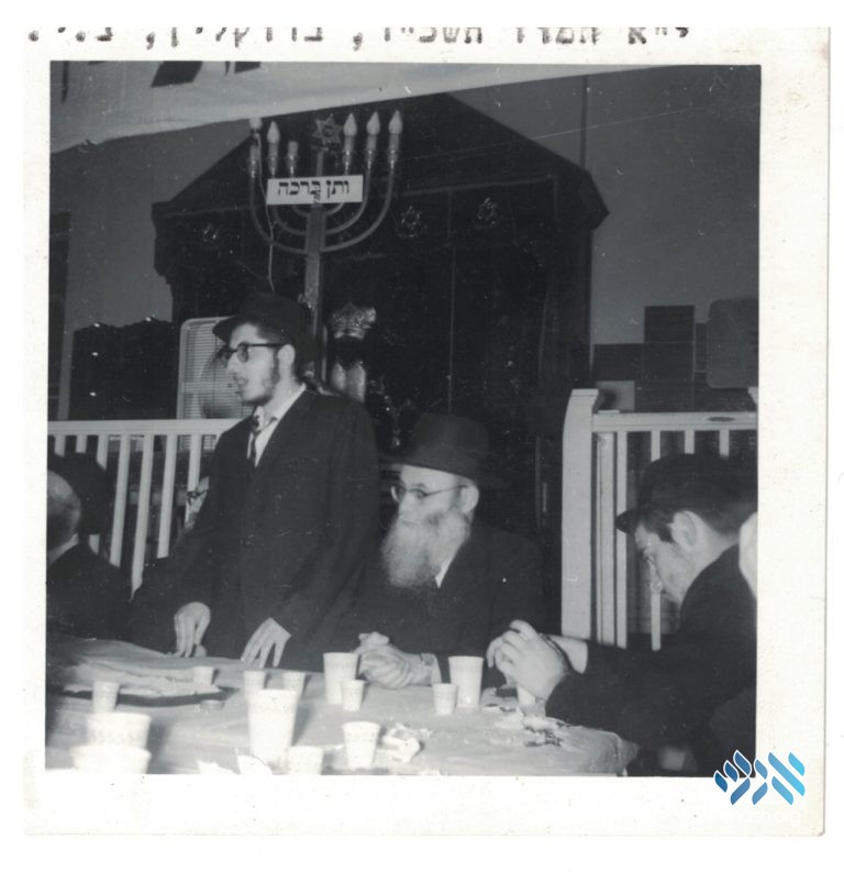 Seated right is Rav Ushpal.