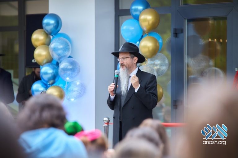 New Building Dedicated at Moscow Camp