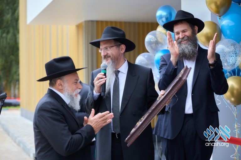 New Building Dedicated at Moscow Camp
