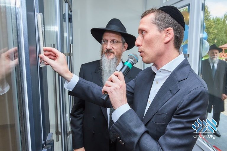 New Building Dedicated at Moscow Camp