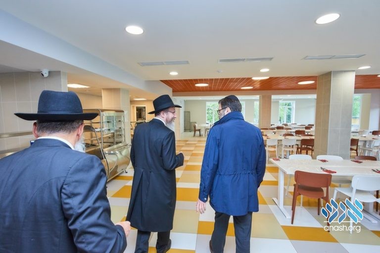 New Building Dedicated at Moscow Camp