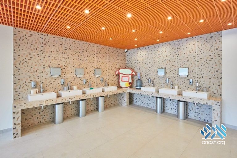New Building Dedicated at Moscow Camp