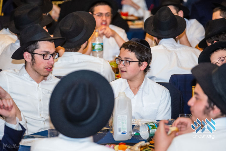 Hanachos Finalists Gather for Award Ceremony
