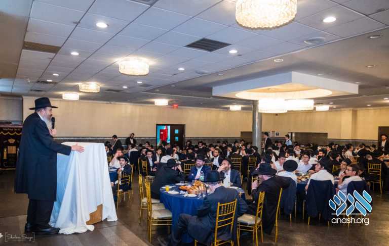Hanachos Finalists Gather for Award Ceremony