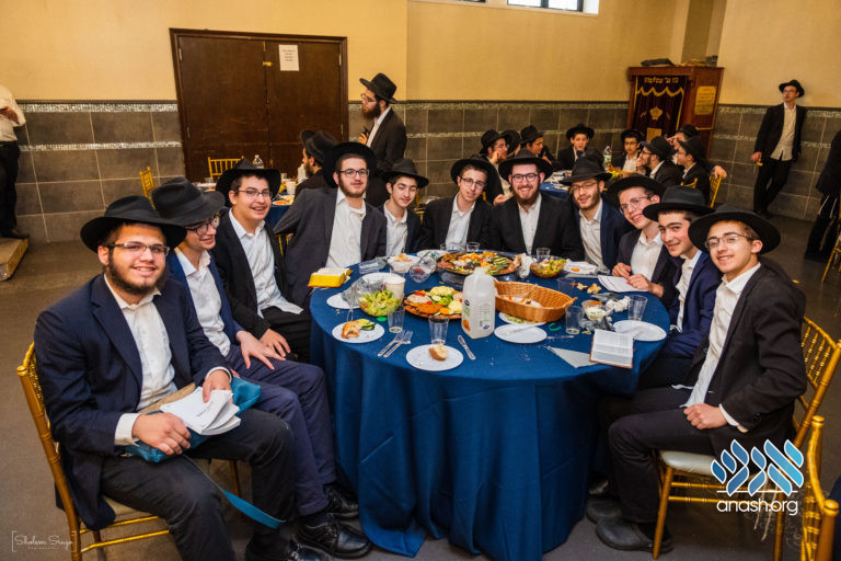Hanachos Finalists Gather for Award Ceremony