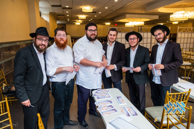 Hanachos Finalists Gather for Award Ceremony
