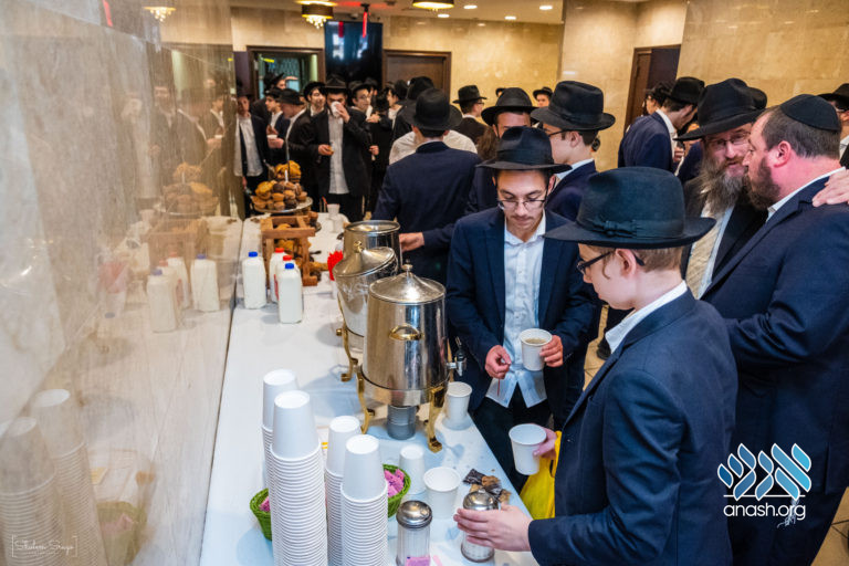 Hanachos Finalists Gather for Award Ceremony