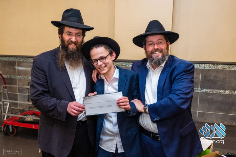 Hanachos Finalists Gather for Award Ceremony