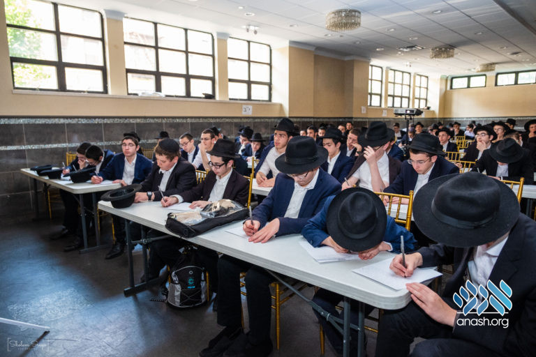 Hanachos Finalists Gather for Award Ceremony