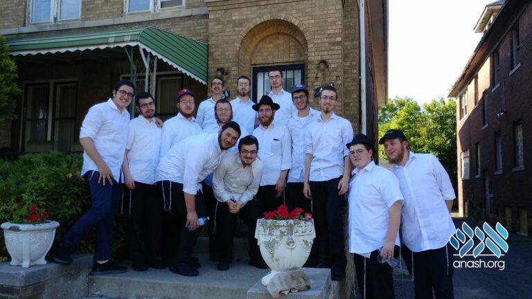 The home where the Frierdike Rebbe stayed at and recited a maamar.