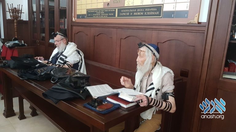 European Rabbonim Meet in Ukraine