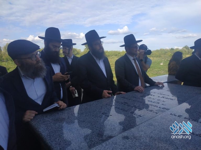 European Rabbonim Meet in Ukraine