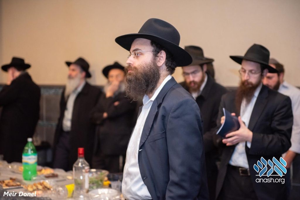 Community Gathers for Yartzeit of Rabbi Yonah Avtzon - Anash.org