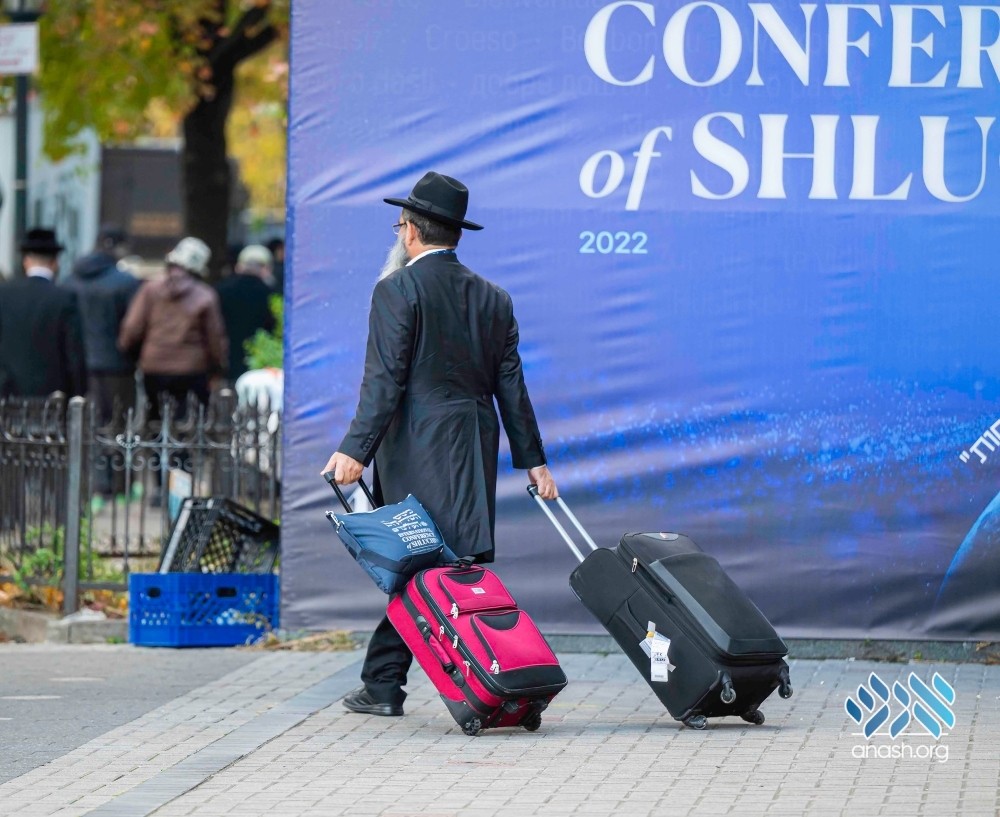70-shluchim-waiting-for-financial-assistance-anash