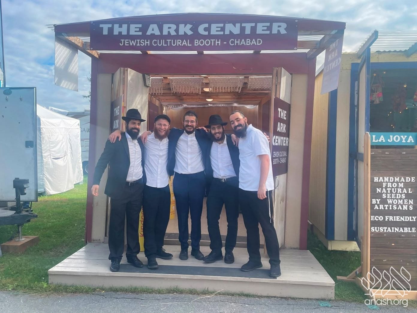Only in Alaska: Chabad Pavilion at Alaska’s State Fair