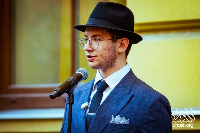 Historic Budapest Shul Reopens as First Teen-Run Shul