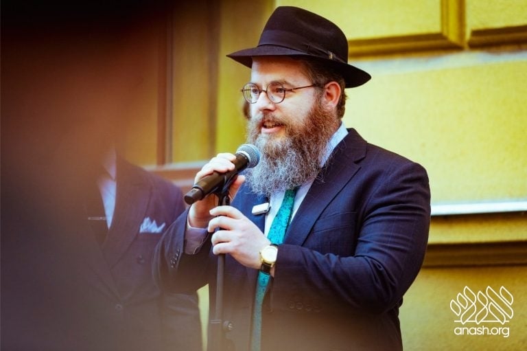 Historic Budapest Shul Reopens as First Teen-Run Shul