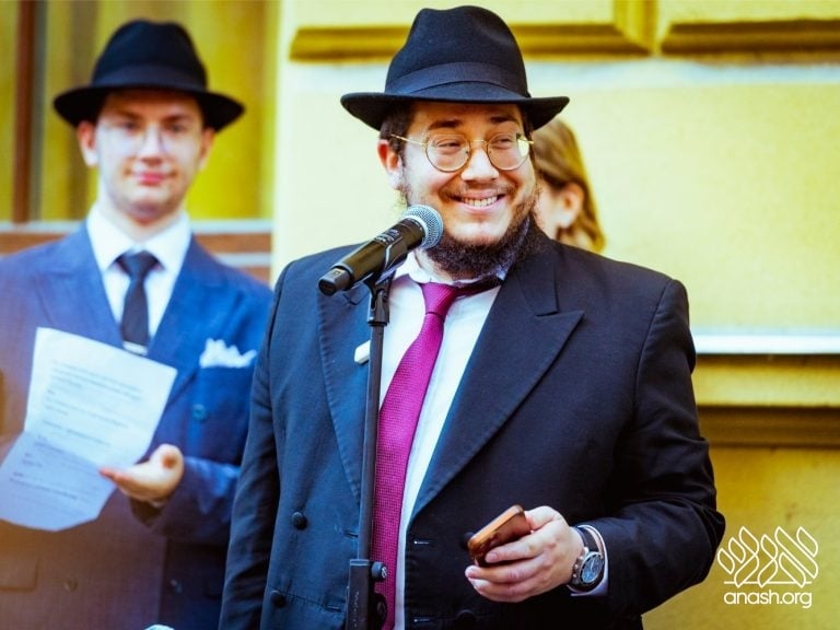 Historic Budapest Shul Reopens as First Teen-Run Shul