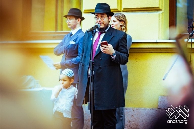 Historic Budapest Shul Reopens as First Teen-Run Shul