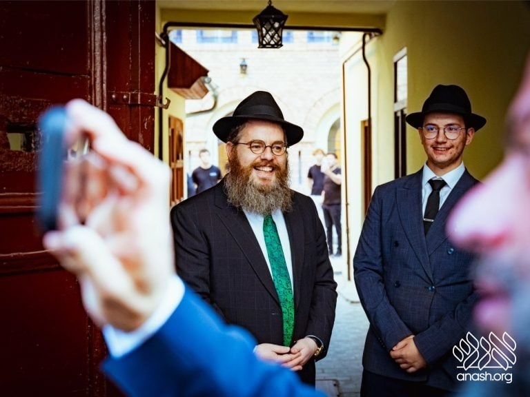 Historic Budapest Shul Reopens as First Teen-Run Shul