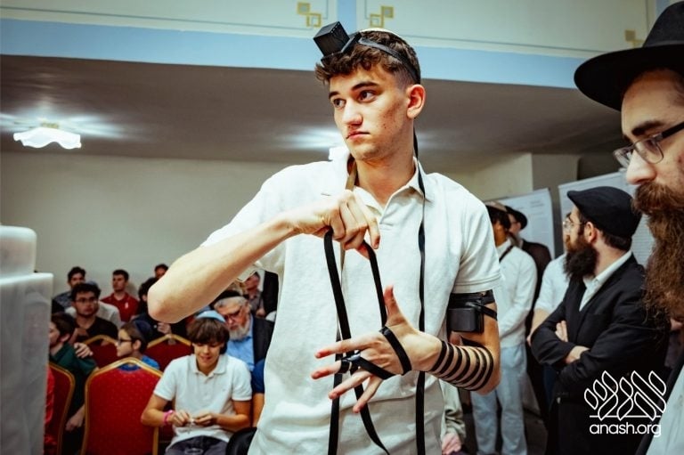 Historic Budapest Shul Reopens as First Teen-Run Shul
