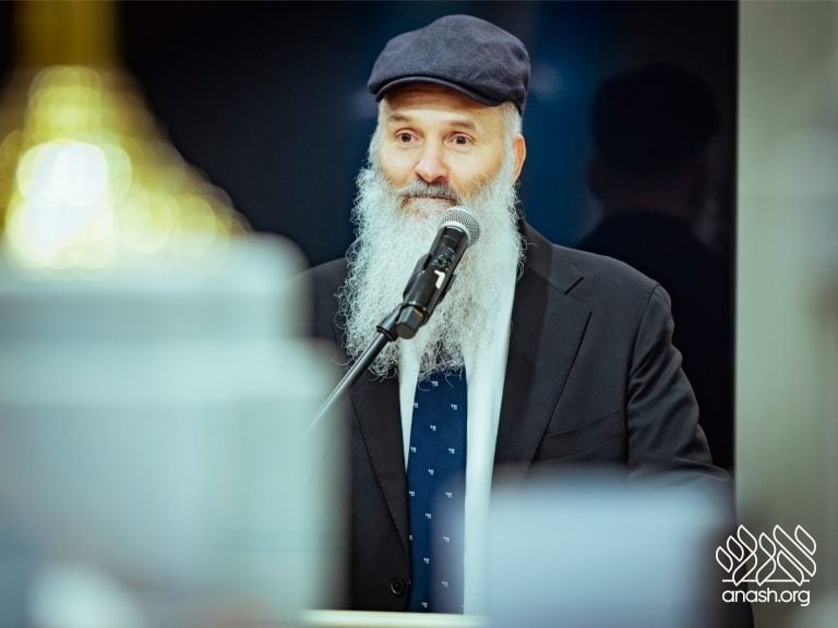 Historic Budapest Shul Reopens as First Teen-Run Shul
